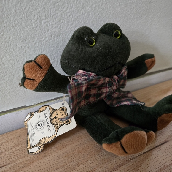 Boyd bears and friends - Ezra R. Rabbit - Picture 5 of 8